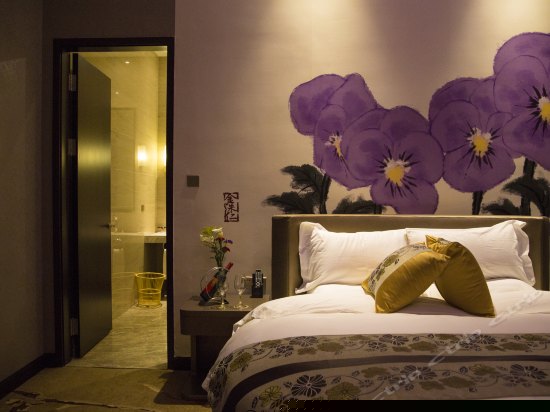 主题圆床房（无窗）