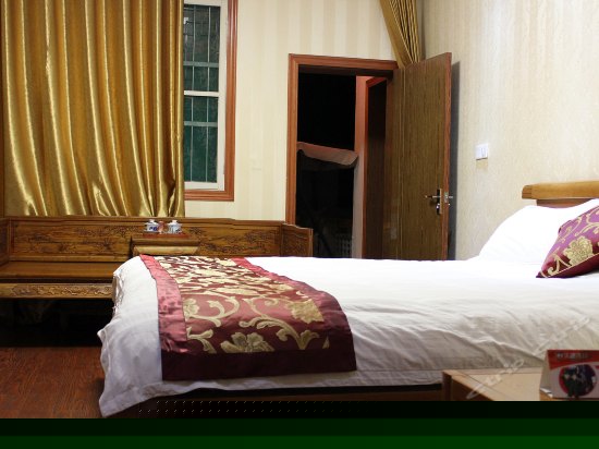 临河观景大床房