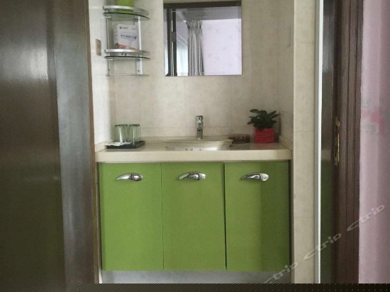 升龙温馨两房一厅