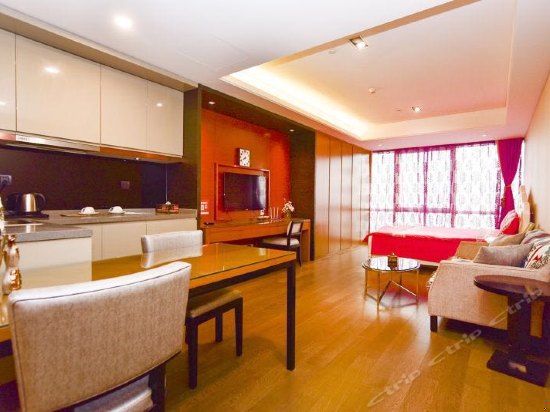 城景豪华家庭大床房(无窗)