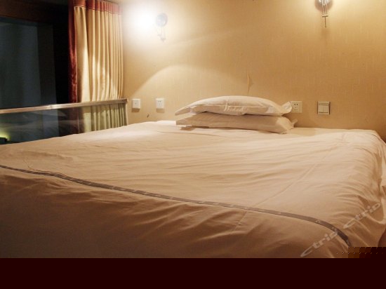 情侣套房(中宾)