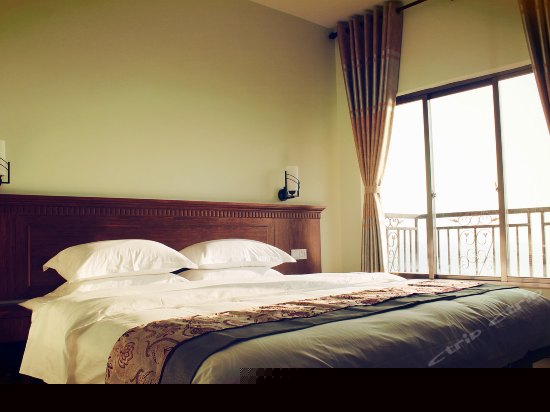 商务海景大床房