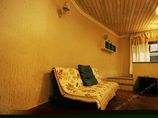 富士静山景阳台房