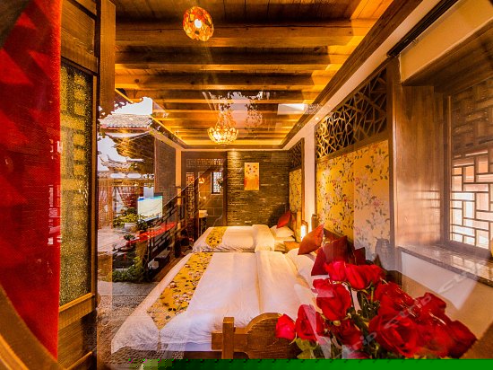 大业店唯美古韵亲子房