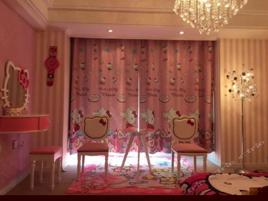 HELLO KITTY主题房