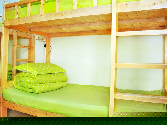 女生六人间床位