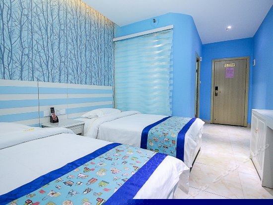 蓝色海洋主题豪华双床房