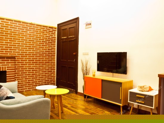 Loft复式庭院阳台四人间