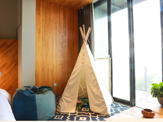 最美洱海阳台海景家庭房