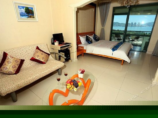 电脑海景大床房