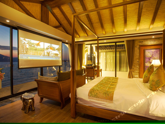 270度海景豪华大床房302