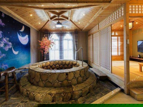 VIP主题室内温泉客房