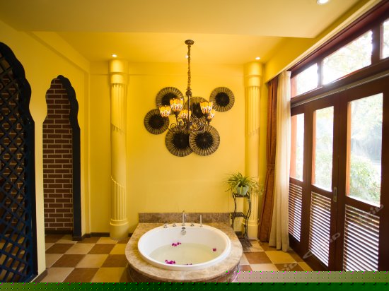 睡莲豪华大床房