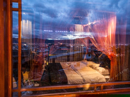 观景蜜月大床房