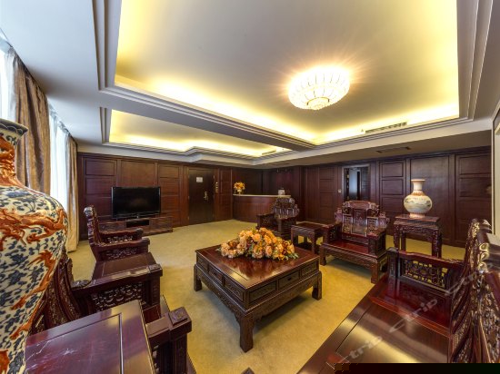 高级商务套房（二房一厅）