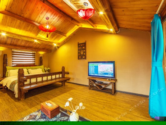 纳西特色大床房