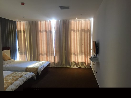 豪华双人大床房