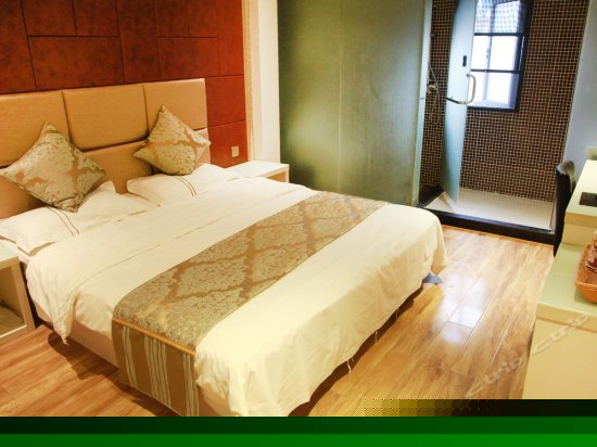 商务电脑大床房