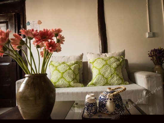 暖绿风情复式大床套间