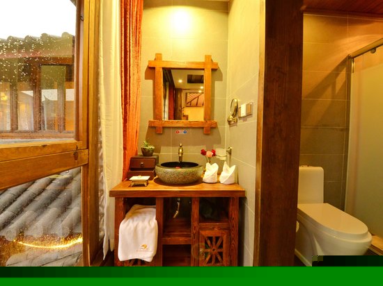 爱尚院尊享时光奢华园景大床房