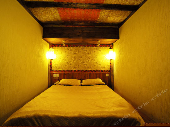 格桑梅朵豪华标间