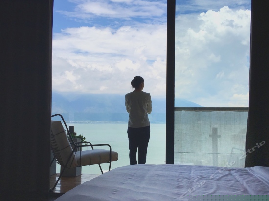 最美夕阳阳台海景大床房