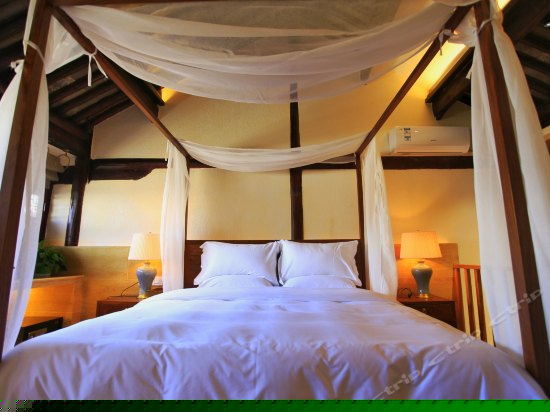 庭院星空复式大床房