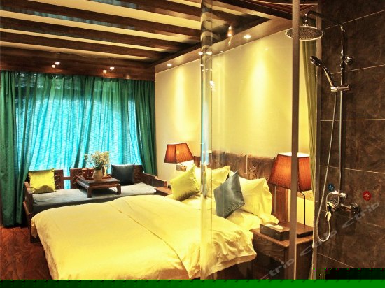 云淡风轻（大床房）