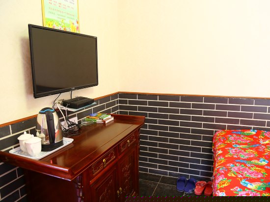 民俗风情三人房