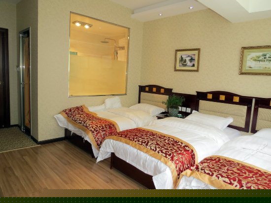 家庭房（三人间）