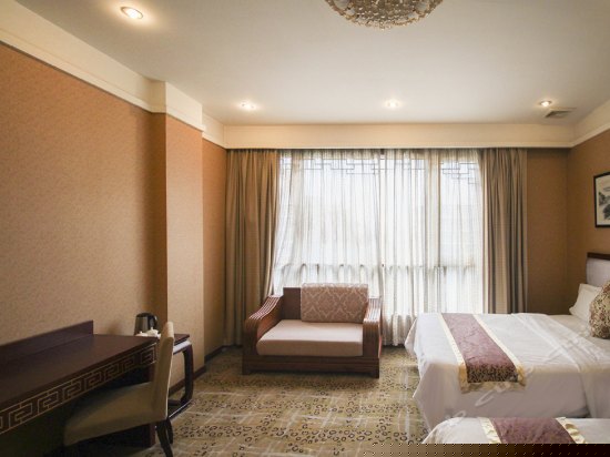 龙凤居套房双床房