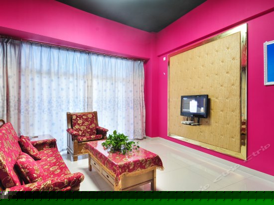 粉红蝶影海景套房