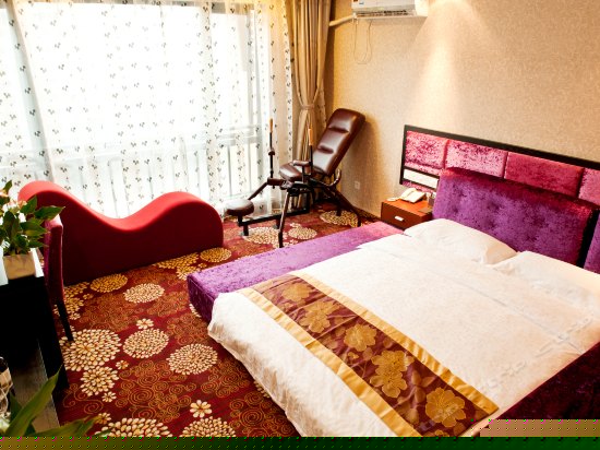 庭院豪华大床房