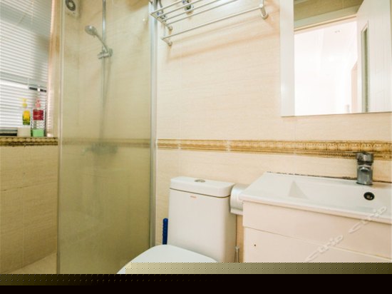 山景景观两厅两厅套房