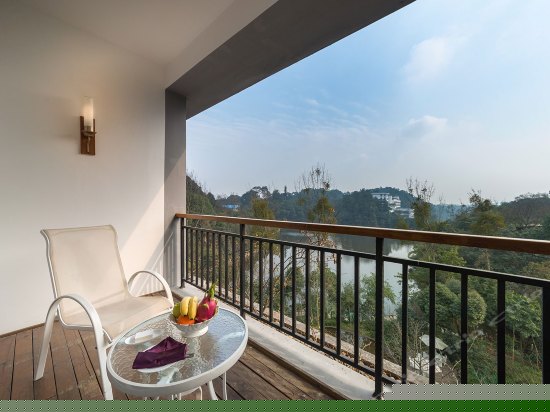 5号楼湖景大床间