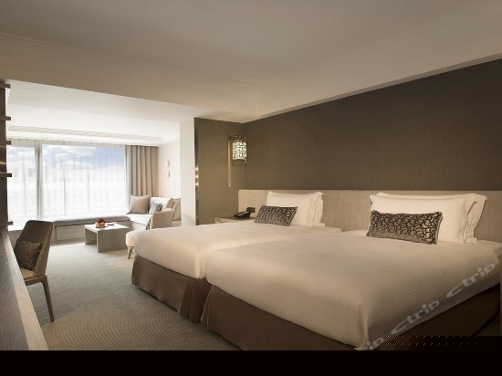 云天露台客房三床三人房