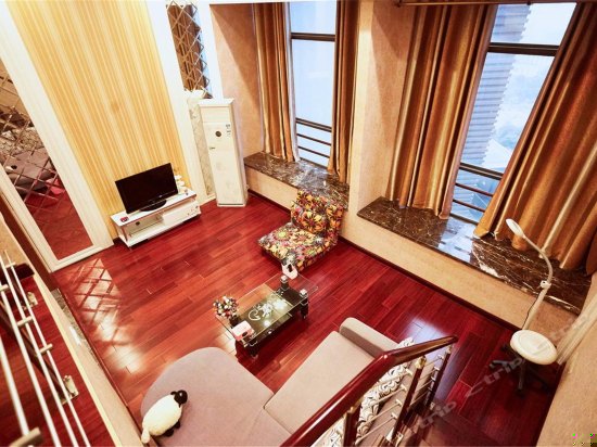 复式豪华时尚房