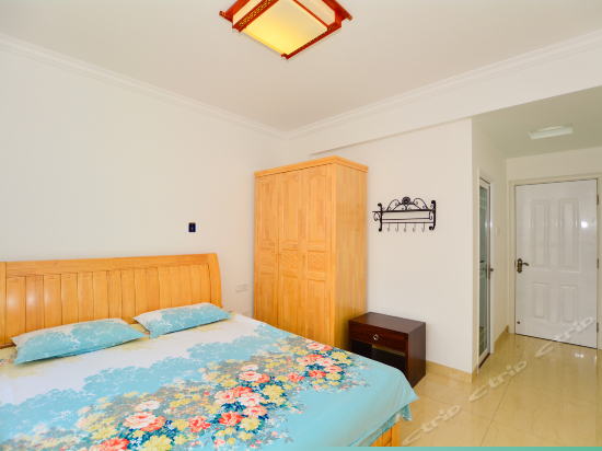 温馨三室一厅套房