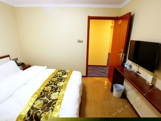 特价大床房（无窗）