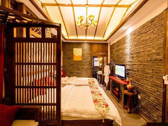 大业店唯美古韵亲子房