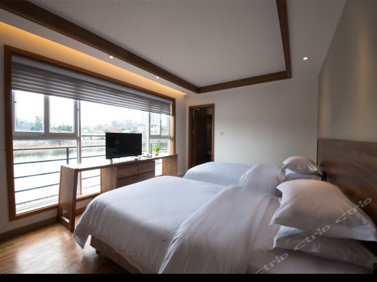湖景双床房