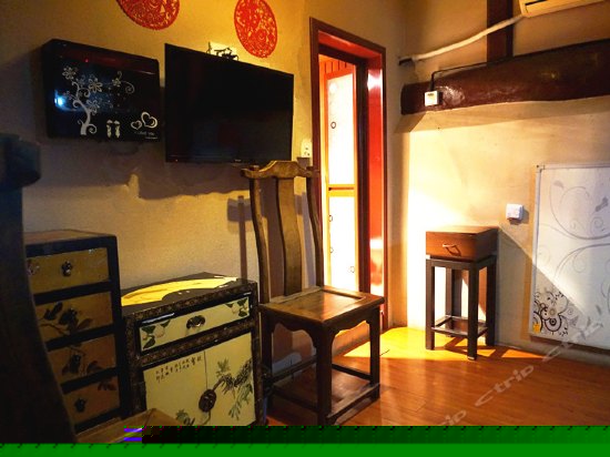 明清绣楼大床房