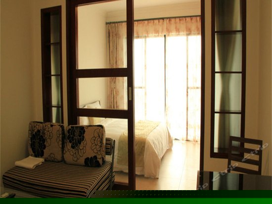 豪华园景大床房