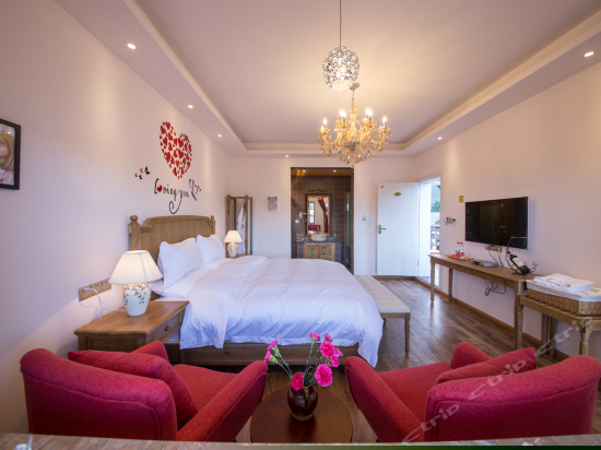 雪山蜜月观景房