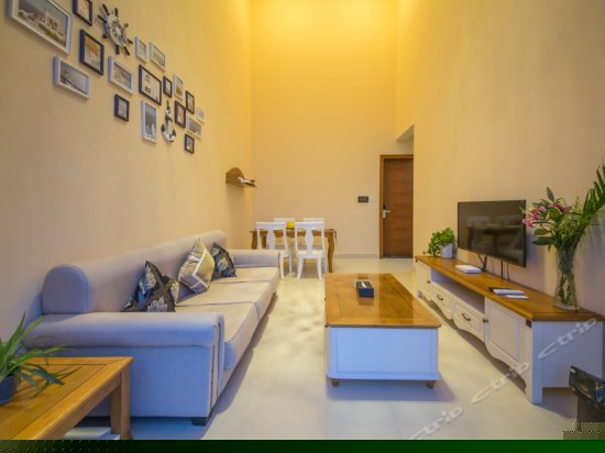 豪华园景复式两房一厅