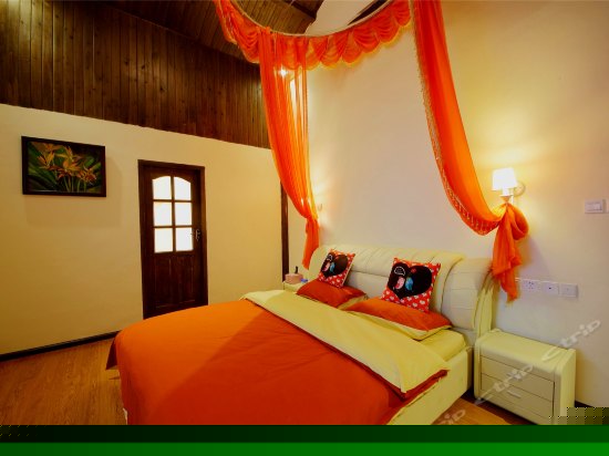 二楼豪华欧式大床房