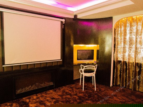 电影主题圆床房