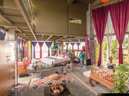 海景大套房碧云深