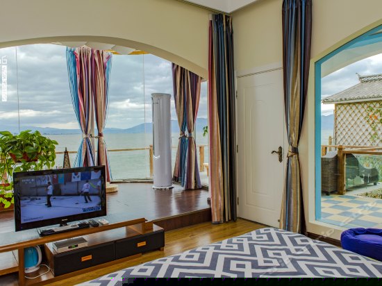 二楼星空海景大床房