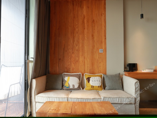 最美洱海阳台海景家庭房